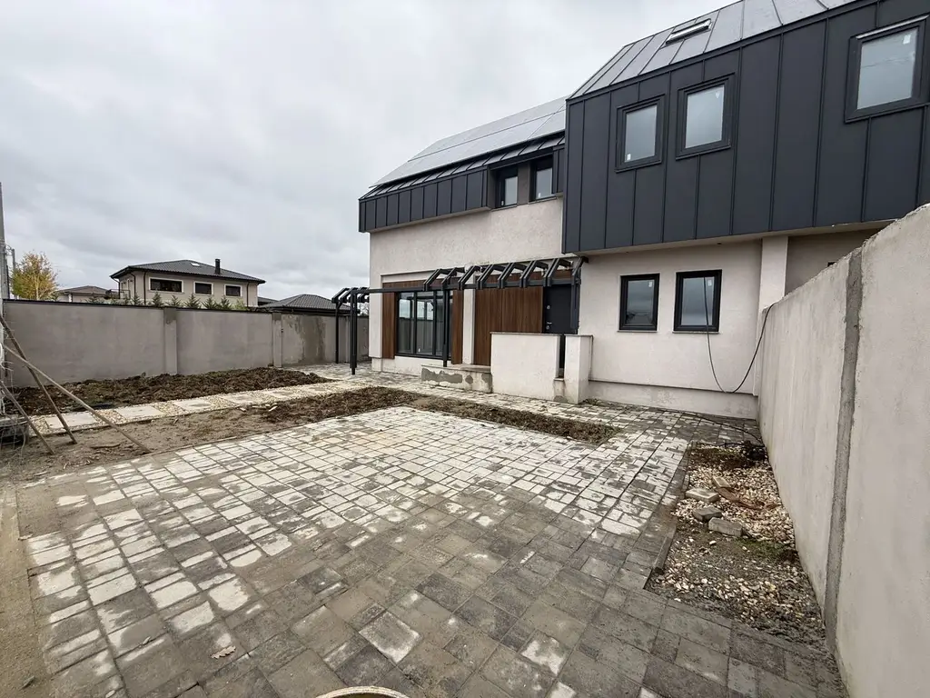 Casa tip duplex Balotesti - Codrii Vlasiei