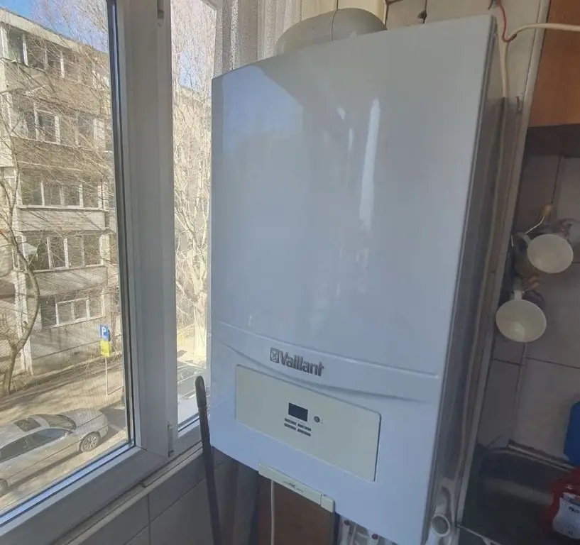 Vand apartament 2 camere zona Eden