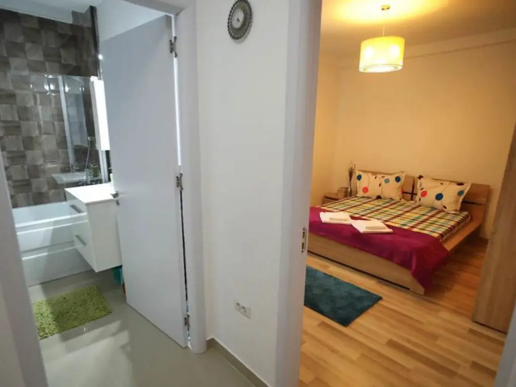 Apartament 2 cam. 45 mp utili et. 4/5 An 2017 Mamaia nord aproape de plaja