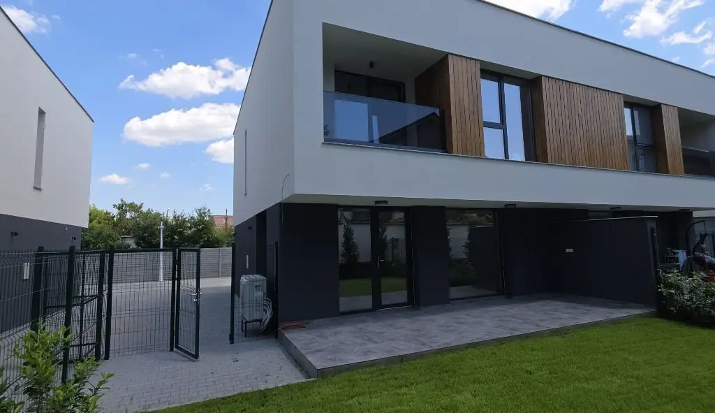 Giulesti duplex P+1 4 camere de vanzare