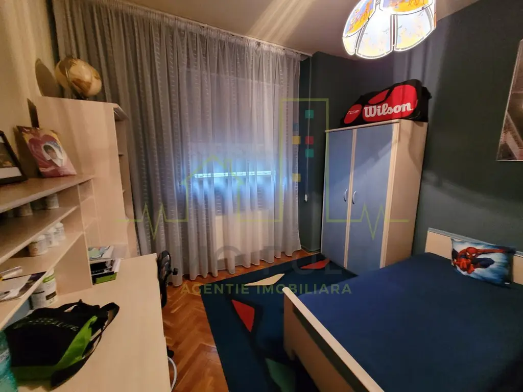 Casa individuala. Mobilata si utilata. Dispune de toate utilitatile.