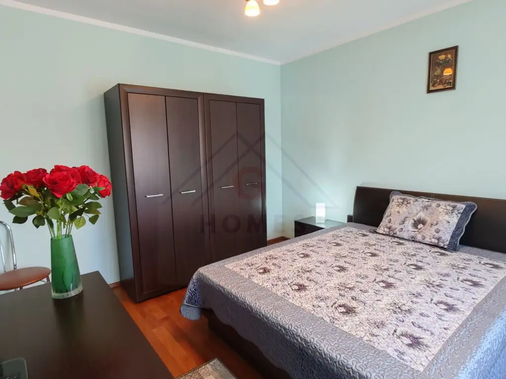 Casa spatioasa. Pretabil si pt. clinica, invatamant, camin varstnici.