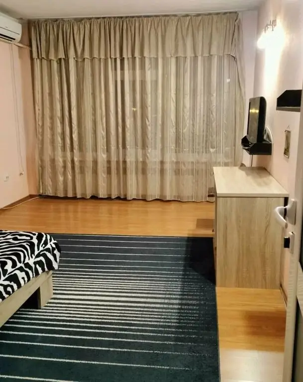 De inchiriez apartament mobilat doua camere in Tiglina 2, 420 E