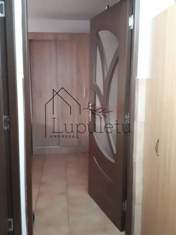 Garsonieră de Vânzare | 30 MPU | Decomandată | Parter | Lazaret