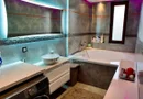 Apartament 3 camere tip Penthouse, 80 mp, 30 mp terasa, boxa, 2 parcari, Marasti