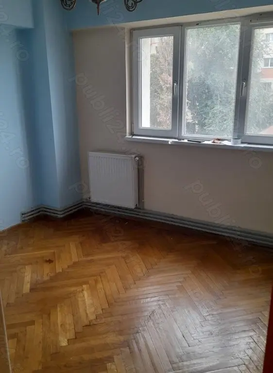 De vanzare ap 4 camere decomandat blv.Dacia