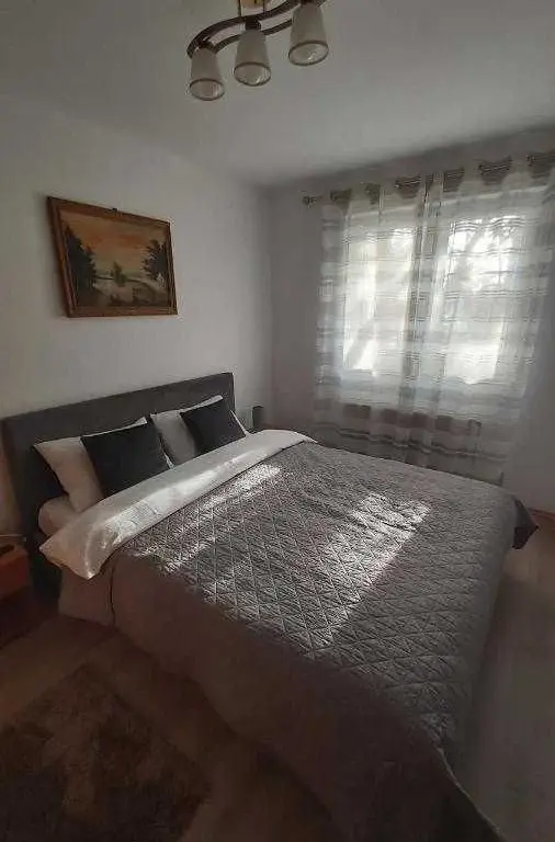 Apartament cu 2 camere din Micro 14