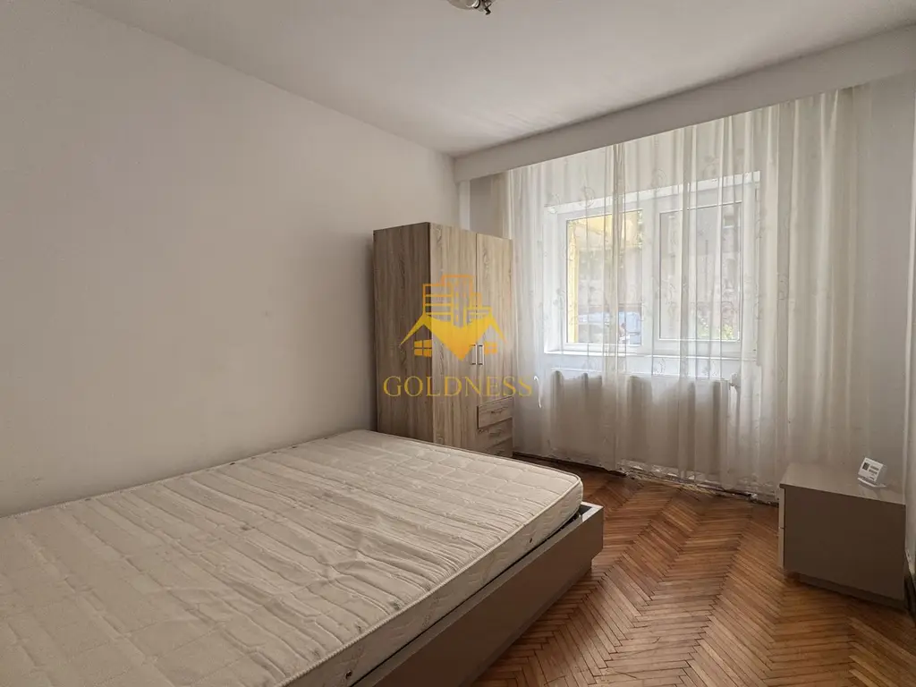 3 camere, decomandate, Piata Zorilor Zona Louis Pasteour, UMF