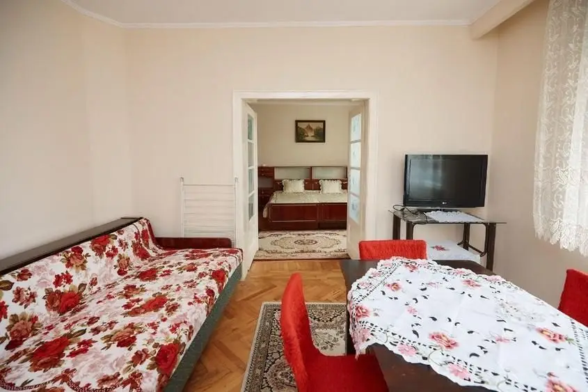 BRASADAS vinde casa individuala zona Careiului.