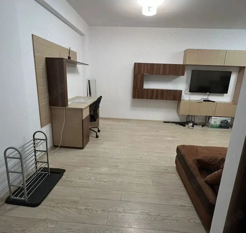 Particular - închiriez 2 camere - metrou Gorjului