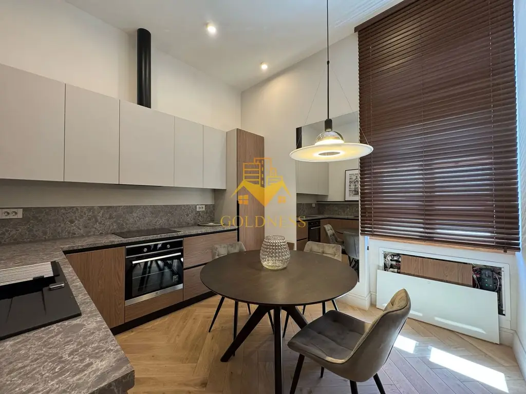 2 camere, Lux, Ultracentral, Parcare, Prima Inchiriere, Piata Unirii