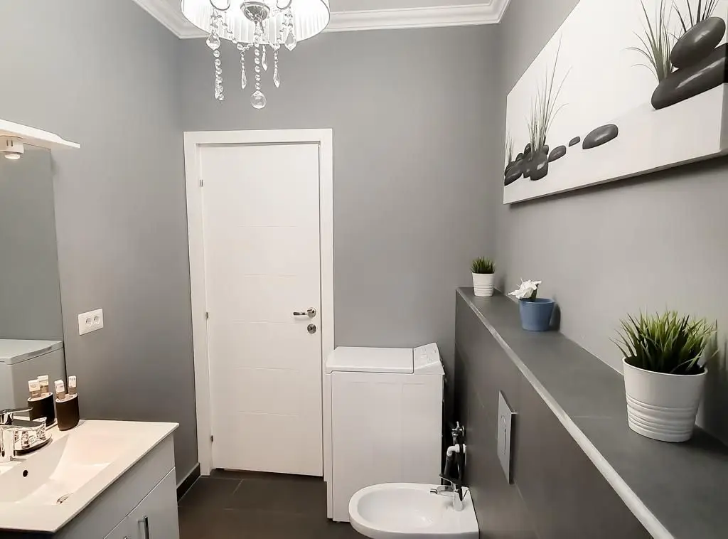 Universitate apartament 5 camere 220 mp de inchiriat