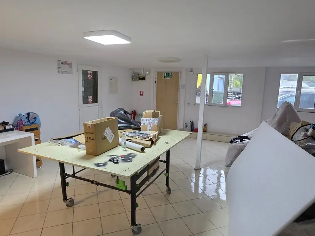 Centura Stefanesti hala productie /depozitare 776 mp