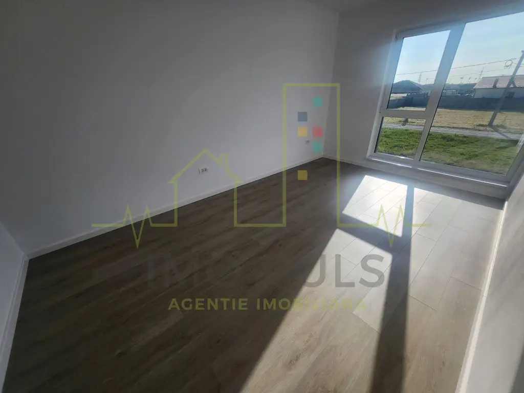 Apartament in Vila. Gradina proprie 150 mp. Terasa. 20.66