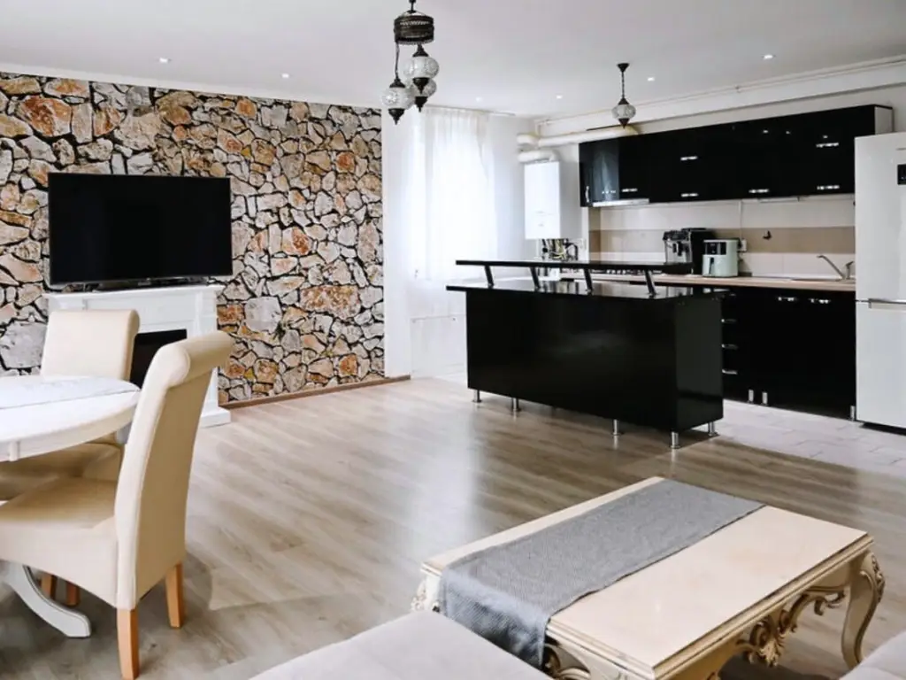 Apartament 3 camere elegant spațios și luminos în cartierul Urban Coresi