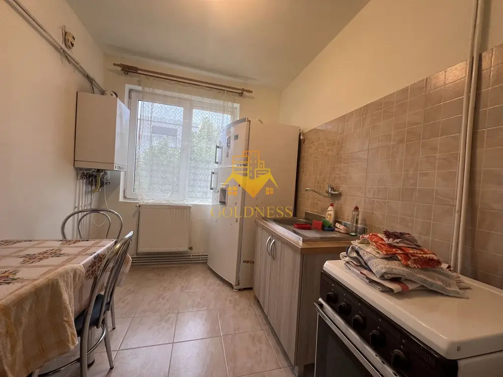 3 camere semidecomandate, Zona Garii, Horea, Semicentral
