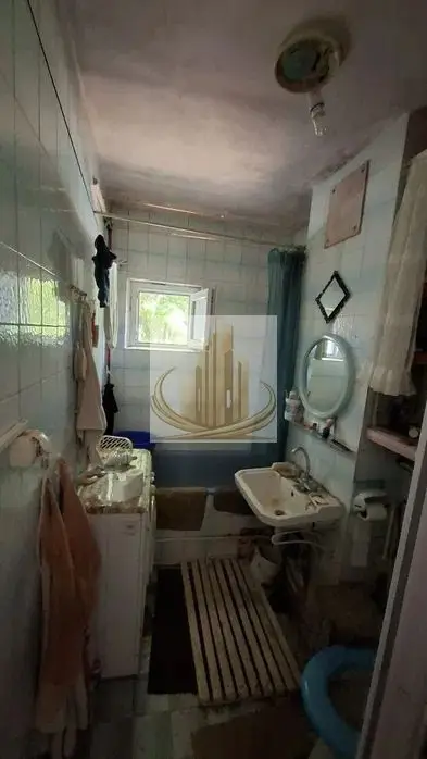 Vând ap 1 camere et 1 decomandat