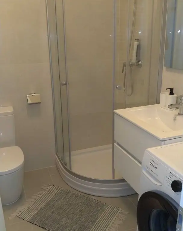 Inchiriez apartament nou 3 camere + 2 băi, lângă parcul Titănel
