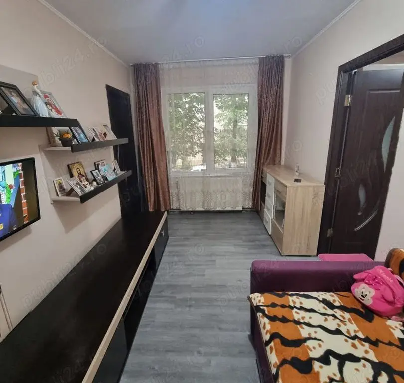 De vanzare apartament cu 3 camere