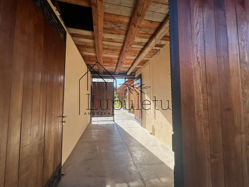 Casa de Vanzare Rasinari | 6 Camere | 200 MPU | Teren 979 MP |