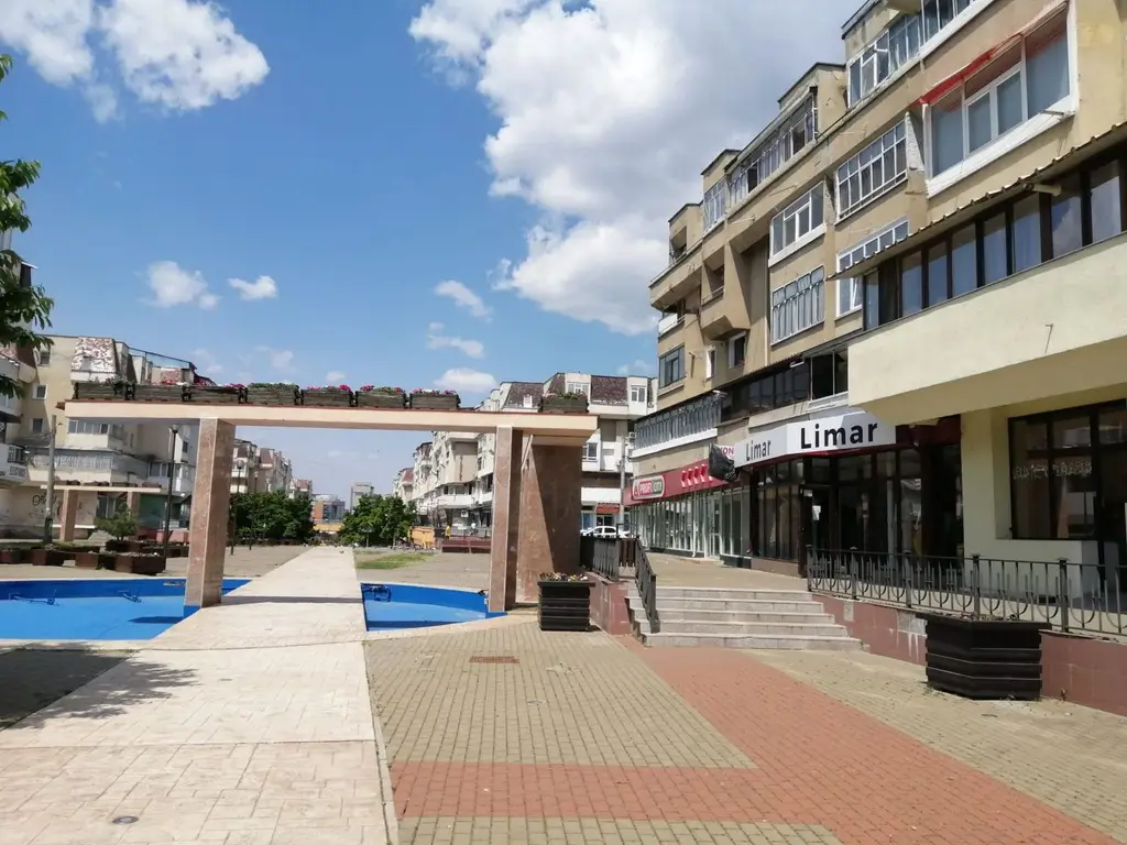 Spațiu comercial ultracentral, 200 mp singurul vad 100% pietonal Roman