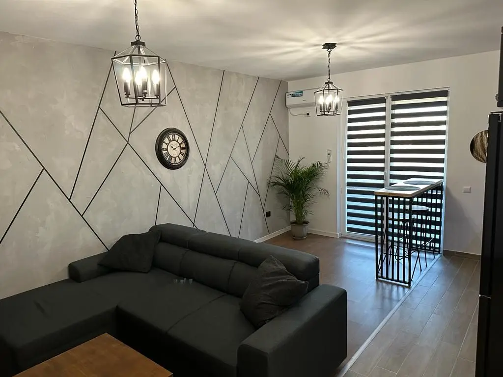 Apartament 2 camere mobilat Militari - posibilitate parcare