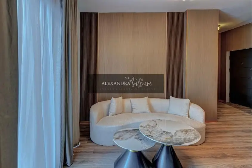 Apartament de vanzare 2 camere, balcon, etaj intermediar, Eroilor