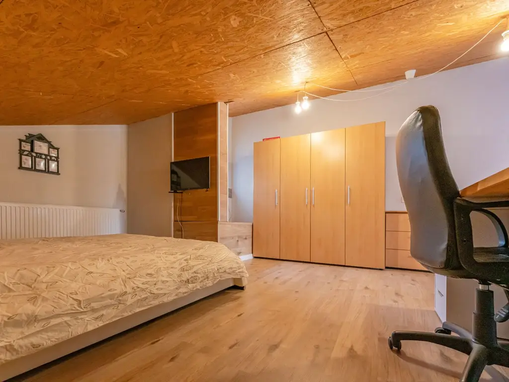 Casa mobilata utilata cartier Izvor Tarlungeni Brasov