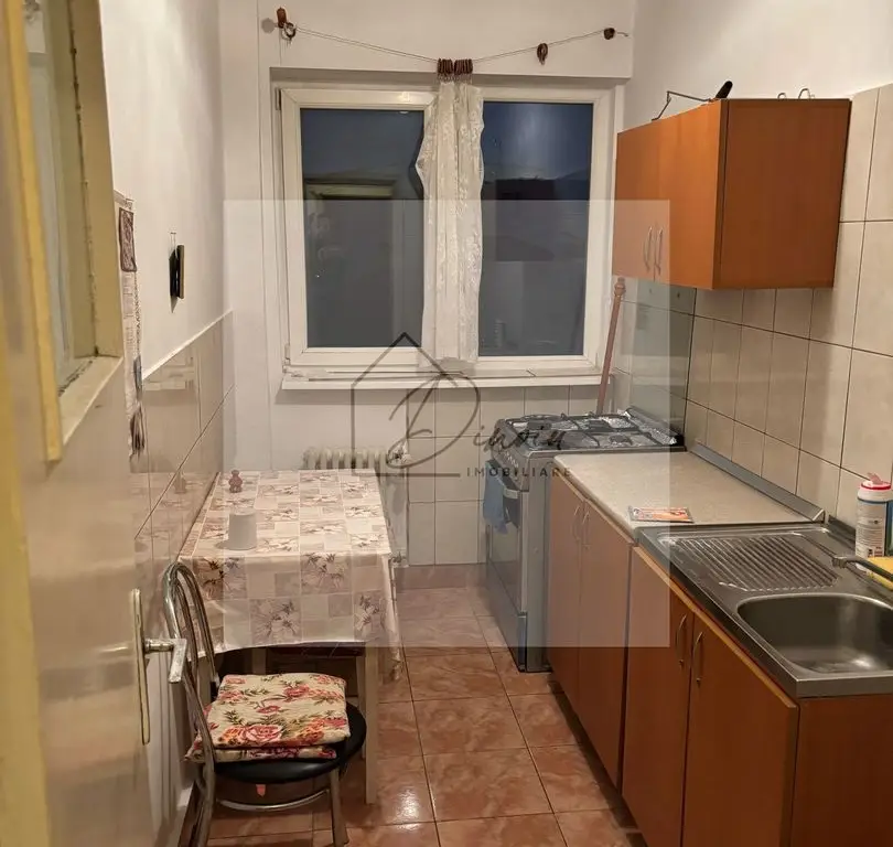 Apartament 2 camere, visavis de Grigore Alexandrescu - Piata Victoriei