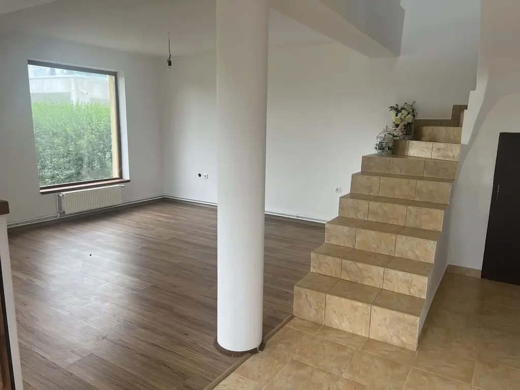 CASA DE VANZARE IN CARTIERUL PRIMAVERII -GIARMATA MARE