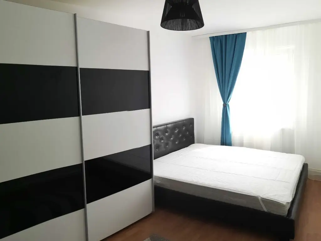 Apartament cu 3 camere de vanzare zona Tomis Nord