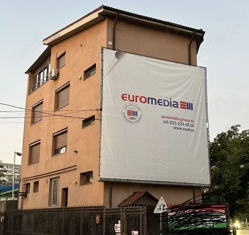 Cladire cu spatiu comercial stradal