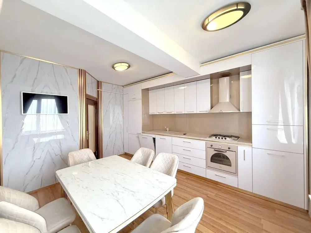 Inchiriere - 3 camere mobilate si utilate premium - Faleza Dunarii