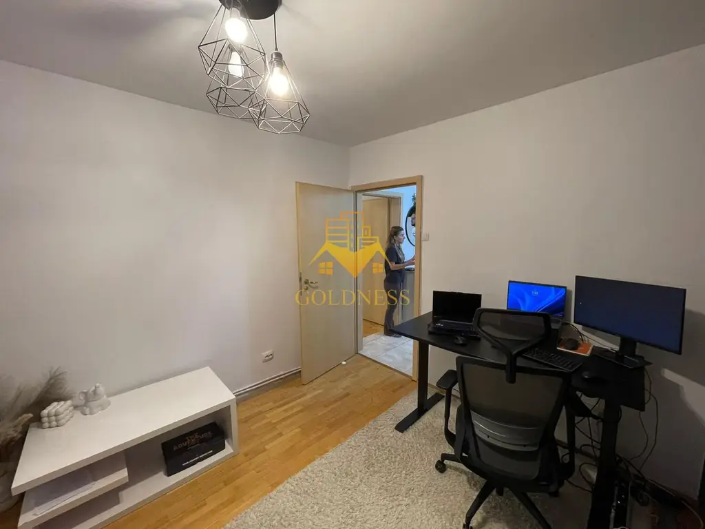 3 camere decomandate, Parcare, Big, Mehedinti, Baza sportiva, Manastur