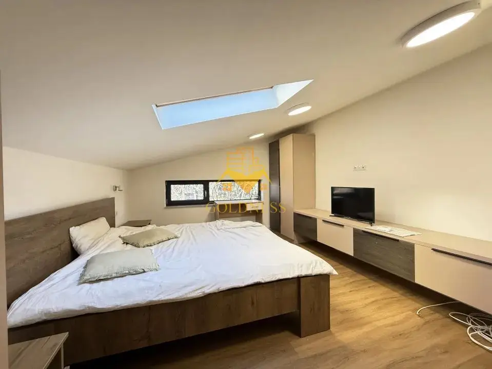 Casă / Vilă cu 3 camere, premium, 220 mp teren, Gheorgheni,Iulius Mall