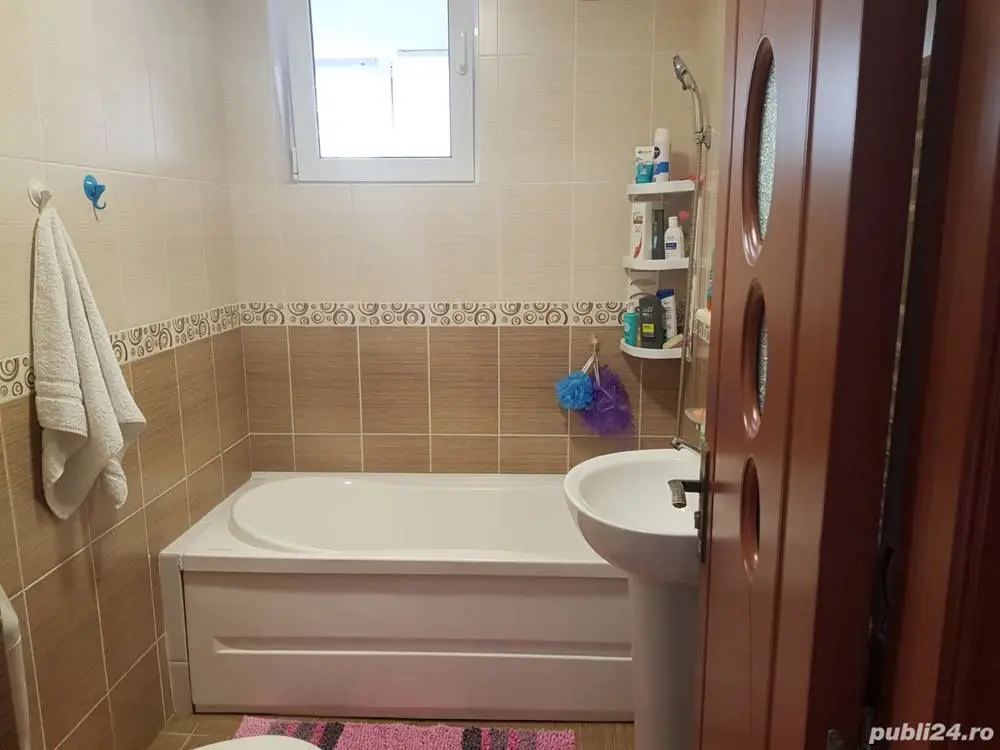 Proprietar vind apartament 4 camere sector 2 București
