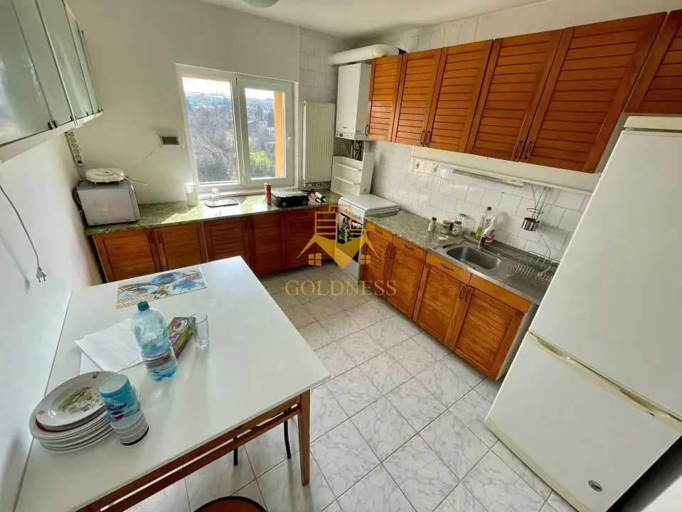 3 camere decomandate, Zorilor, UMF, Observatorului, Spitalul clinic.