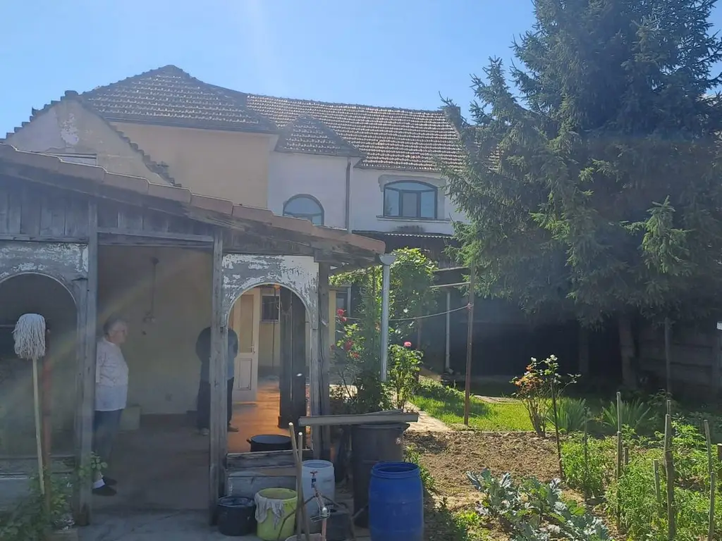 BRASADAS vinde prin REPREZENTARE EXCLUSIVA casa 8 cam 450mp.