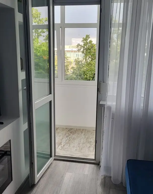 De inchiriat apartament cu 2 camere la Papadie, etaj 3, renovat, 550 E