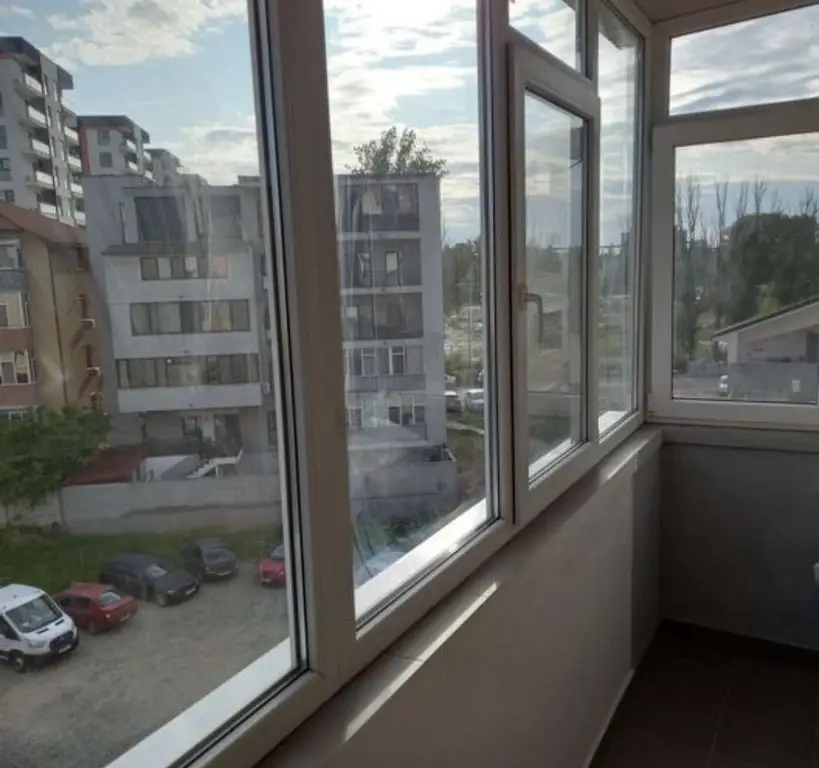 Vand apartament 2 camere Compozitorilor