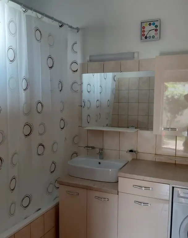 CASA DE INCHIRIAT CETATII
