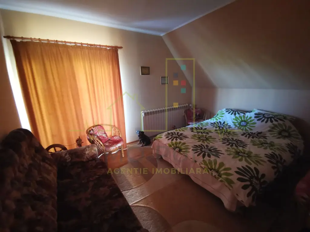 Casa individuala. Mobilata si utilata. Mosnita. Pozitie buna.