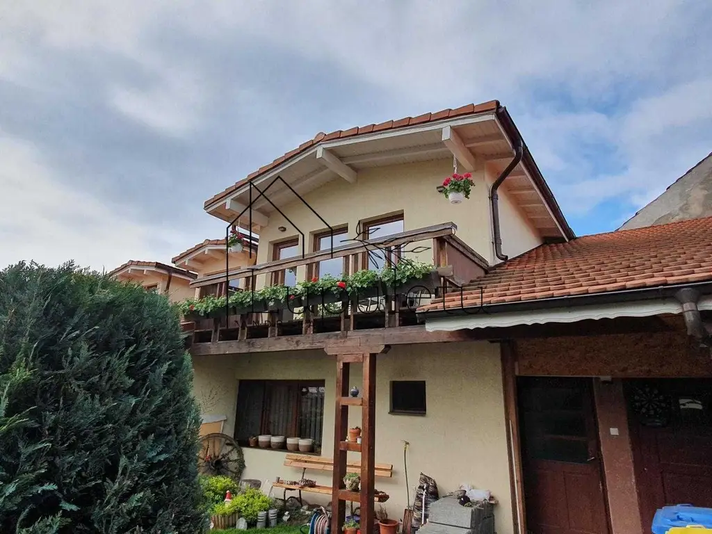 Casă de Vânzare | 180 MPU | Teren 336 MP | Piața Cluj