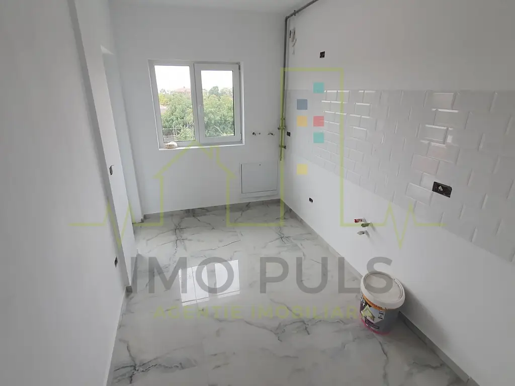 Zona Lipovei. Etaj 1 sau etaj 2. Bucatarie separata. Lift
