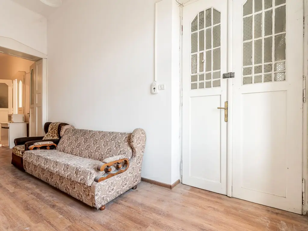 VANDUT! 2 apartamente unificate, B-dul Revoluției, Arad. Etajul 1