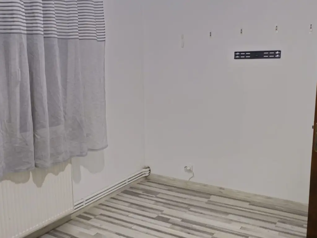 Apartament 3 camere, etaj 2 - Mobilat si utilat, S-uri, Nae Leonard