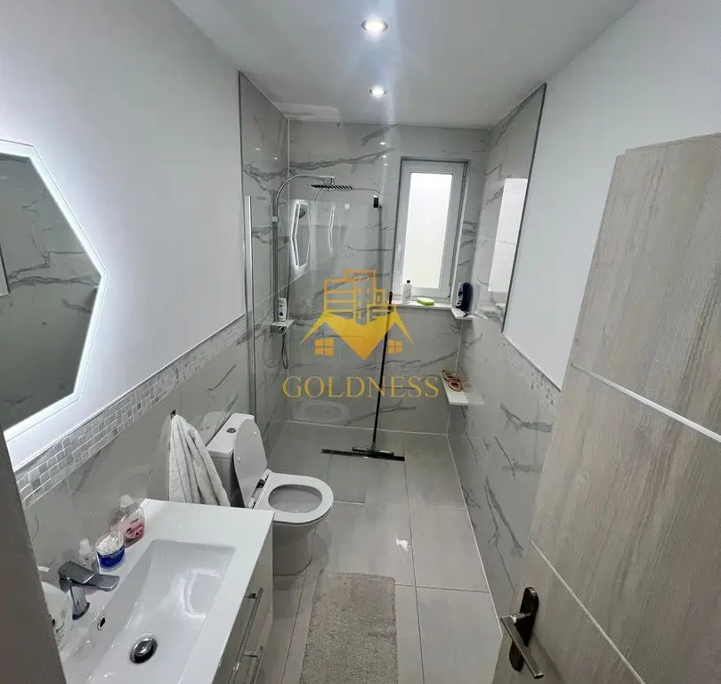 5 camere decomandate, Prima Inchiriere, Curte proprie, Dezmir