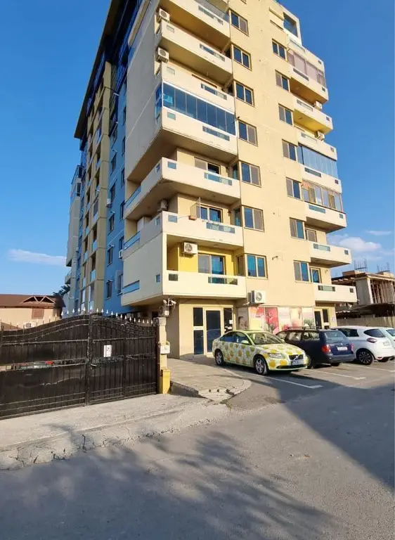 Vand apartament 2 camere Mamaia