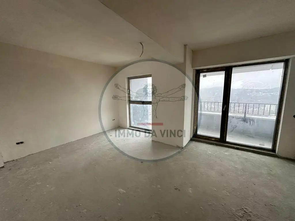 Penthouse West Tower