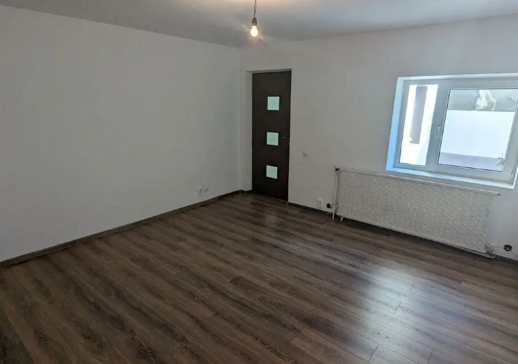 Casa de Vanzare Crangasi | 3 Camere | 5 min de mers Metrou Crangasi